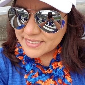 Meet your Posher, Debbie